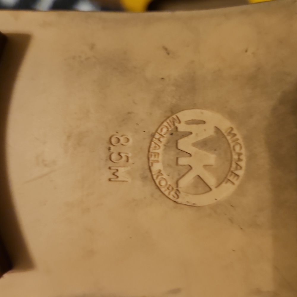 Michael Kors  Leather Sandals 8.5 - Picture 6 of 7